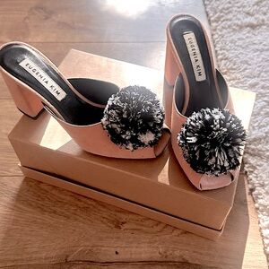 Eugenia Kim Pink Suede 
Tilly Heel
Sz 6